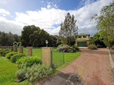 9 Eucalyptus Drive, One Mile - Image 1