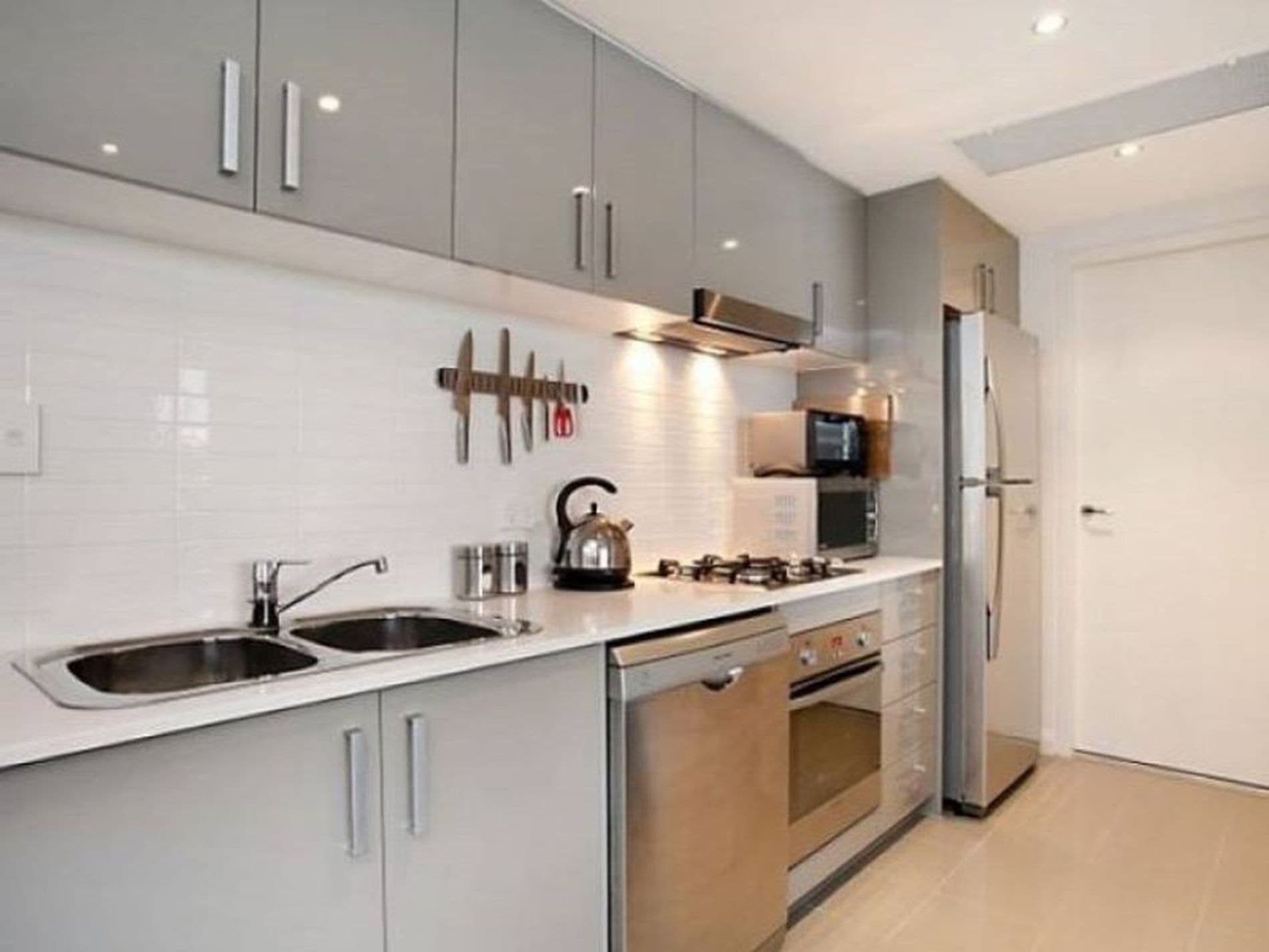 505 / 38 Smart Street, Charlestown, Charlestown - Thumbnail 2