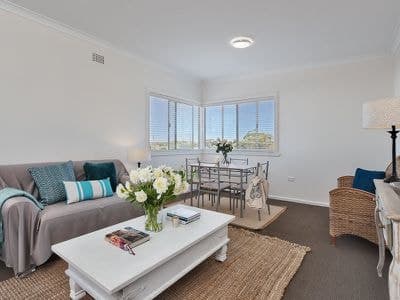 4 / 170 Gosford Rd, Adamstown - Image 1