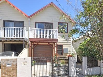 19 Margaret Street, Tighes Hill - Image 1