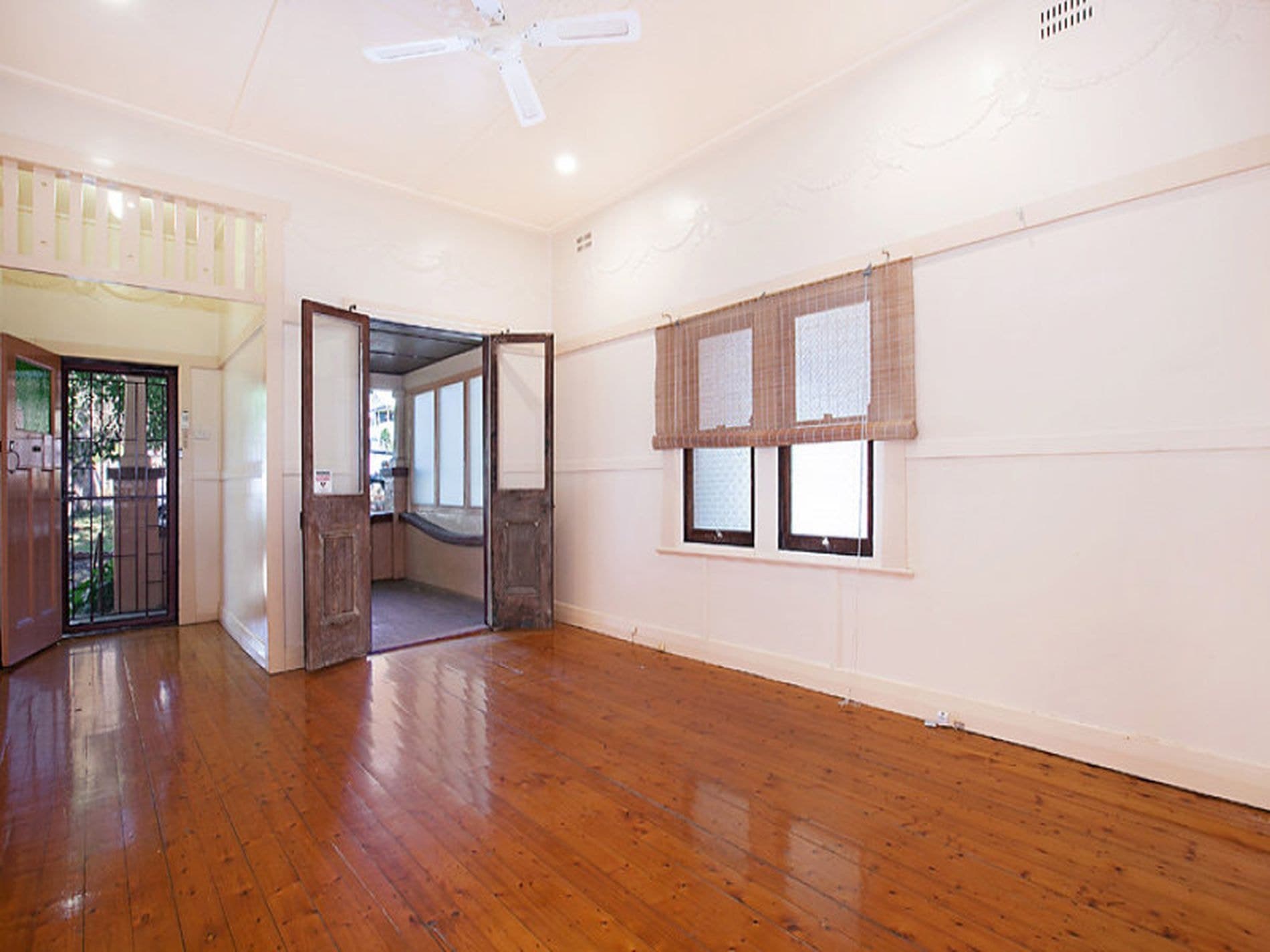 32 South Street, Adamstown, Adamstown - Thumbnail 5