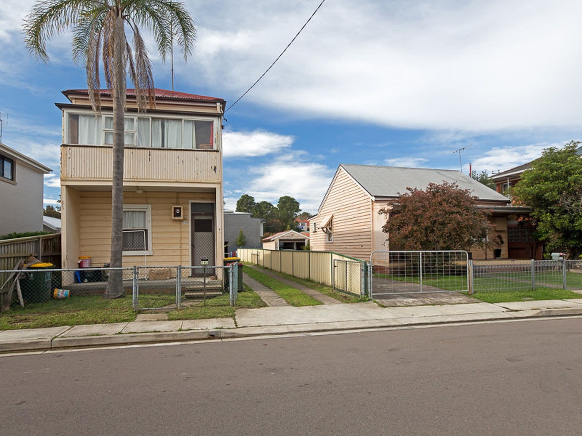 183, Adamstown - Image 1