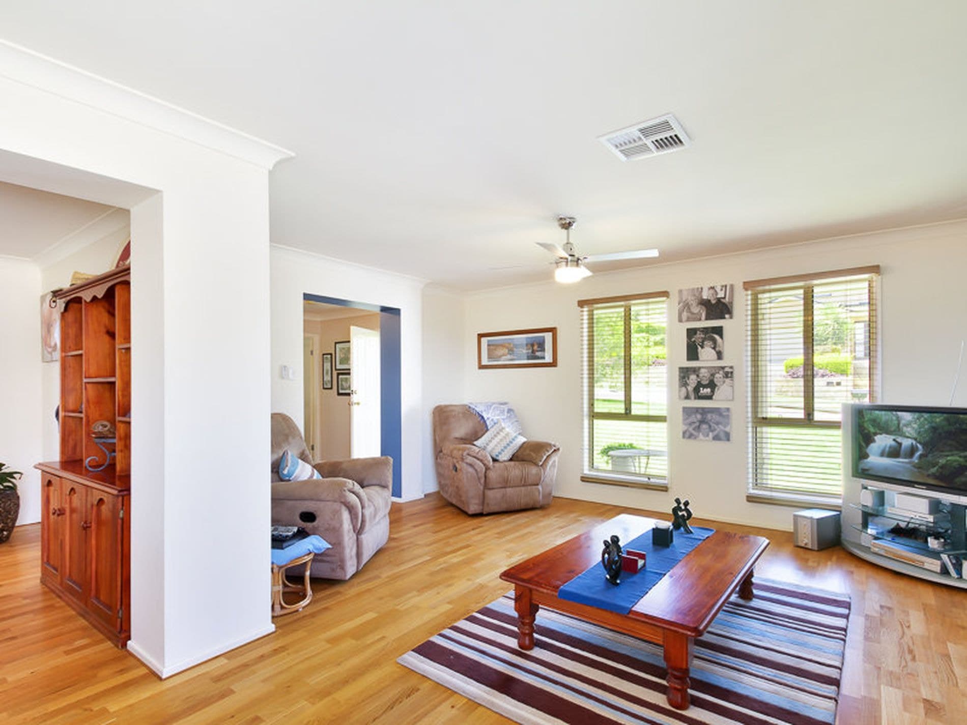 7 Libertas Rd, Cameron Park, Cameron Park - Thumbnail 2
