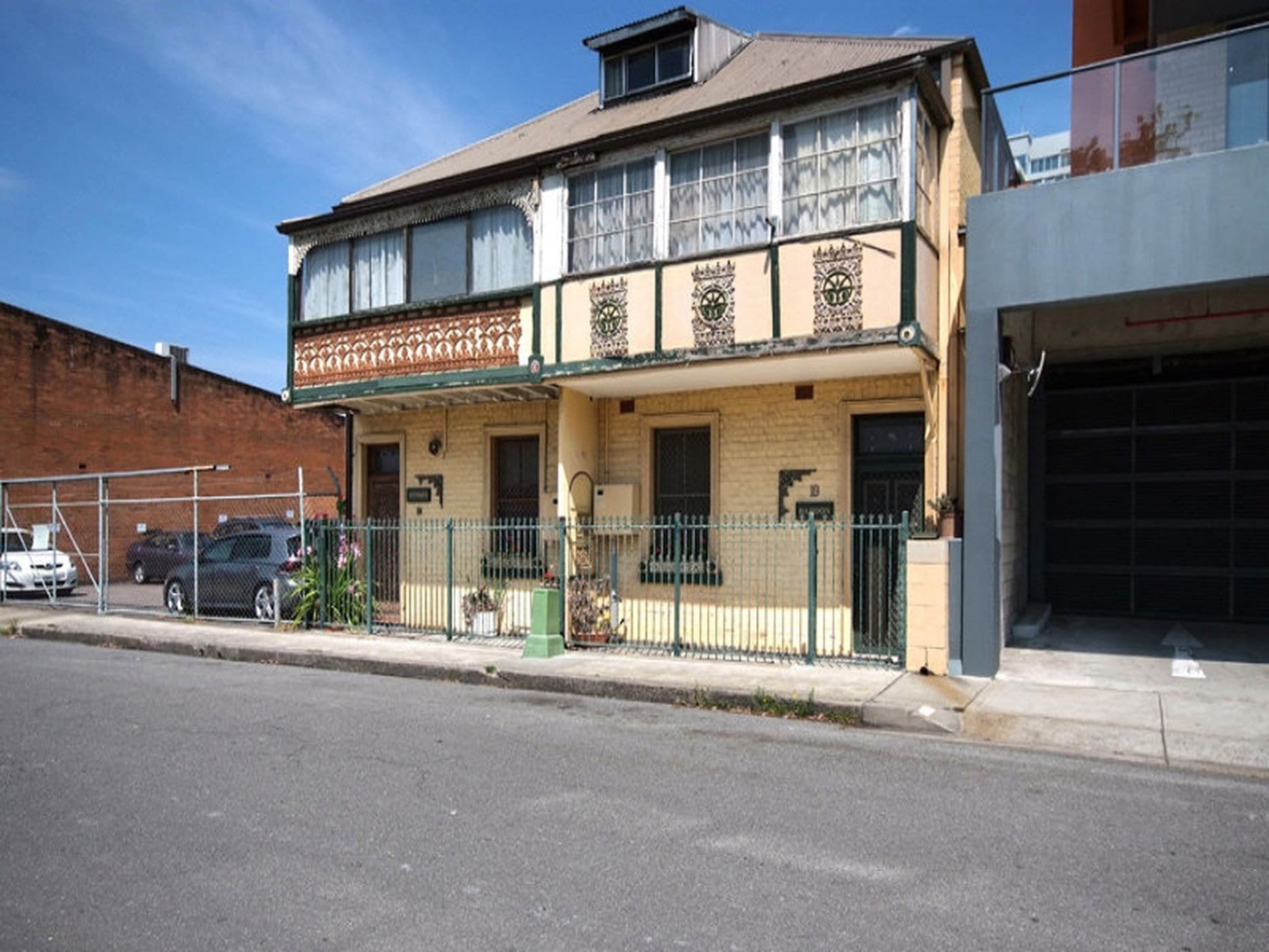 2 HOMES BEING SOLD AS 1, Newcastle - Thumbnail 2