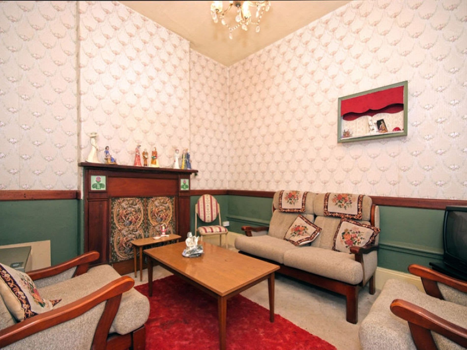 2 HOMES BEING SOLD AS 1, Newcastle - Thumbnail 5
