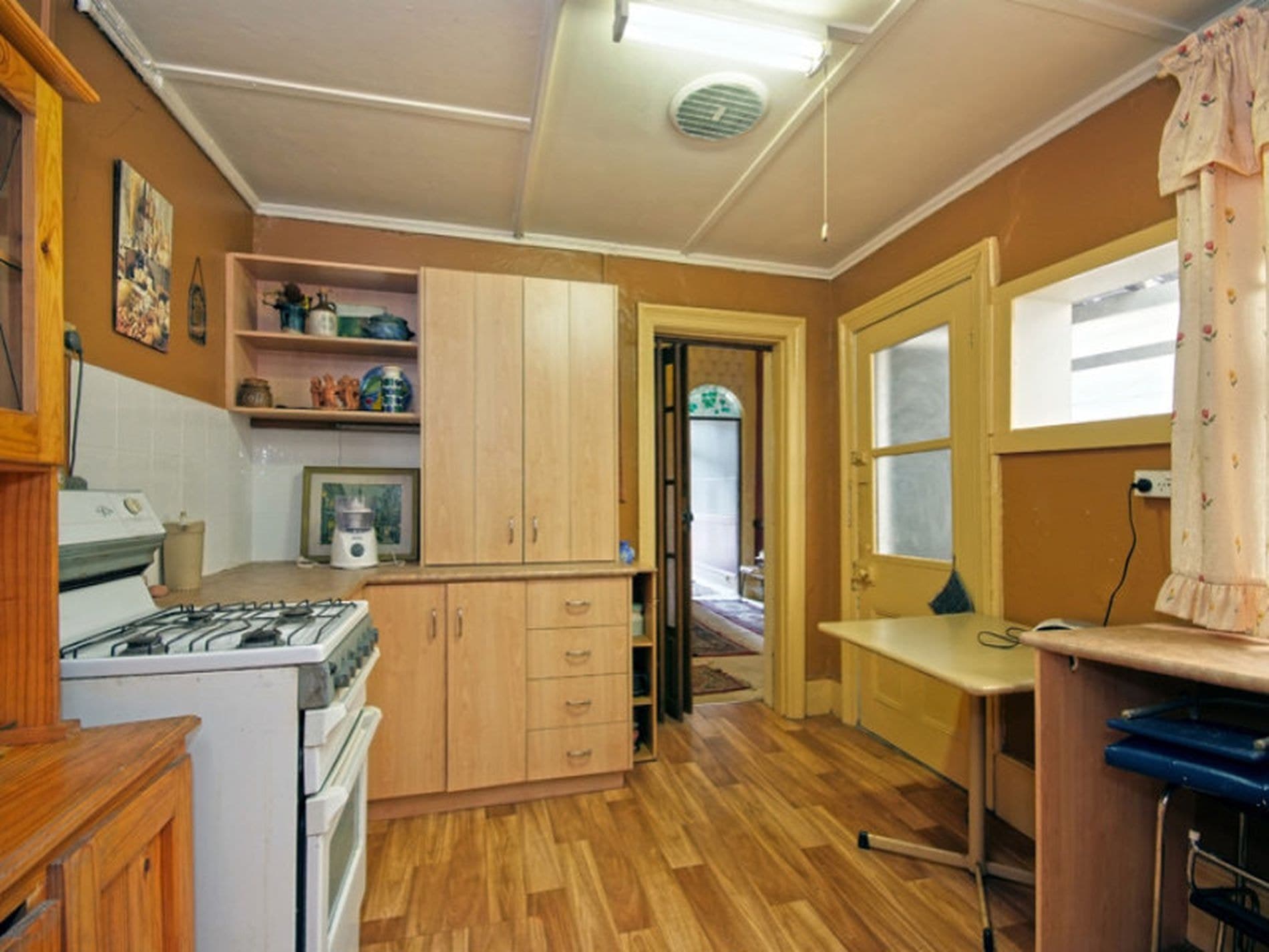 2 HOMES BEING SOLD AS 1, Newcastle - Thumbnail 7