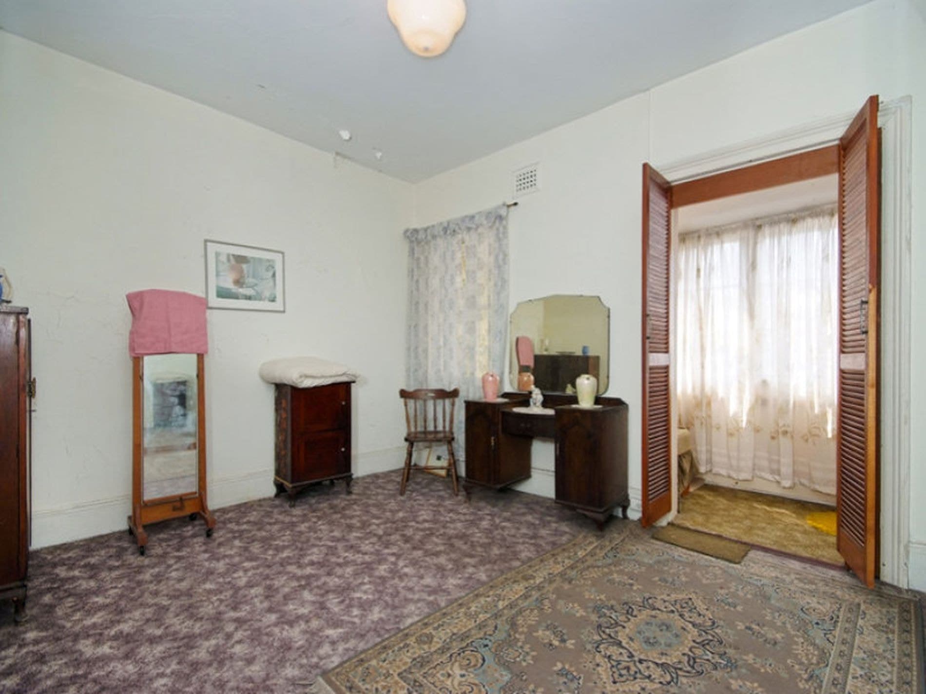 2 HOMES BEING SOLD AS 1, Newcastle - Thumbnail 3