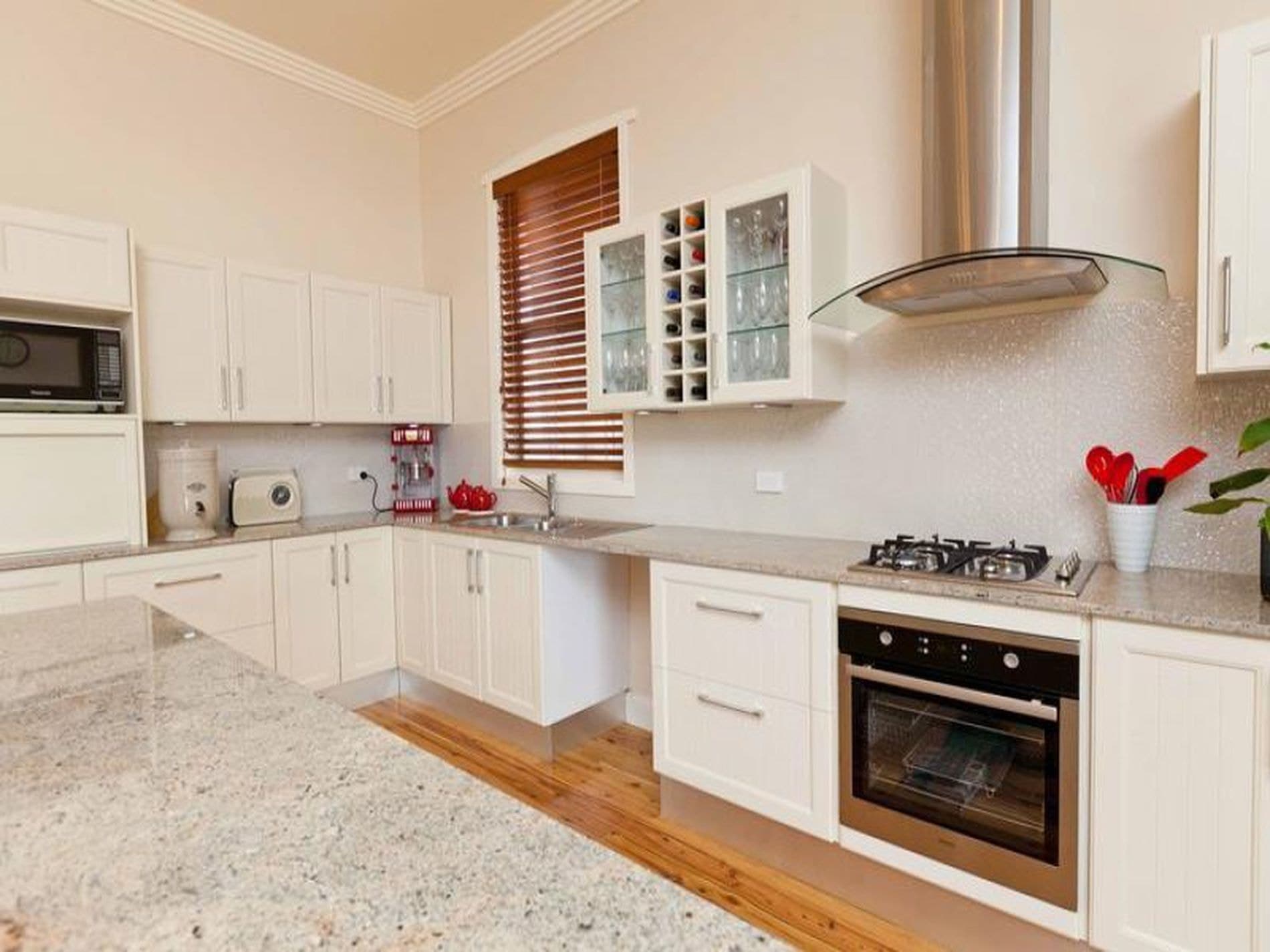 4 Fourth Street, Adamstown, Adamstown - Thumbnail 2
