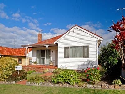 5 Summit Street, North Lambton - Image 1