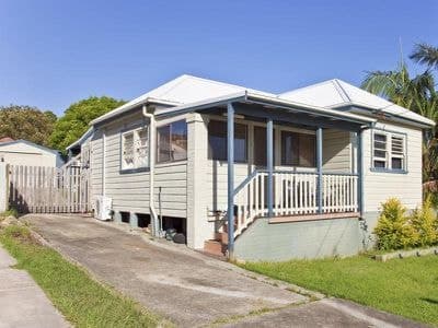 34 Fishing Point Rd, Rathmines - Image 1