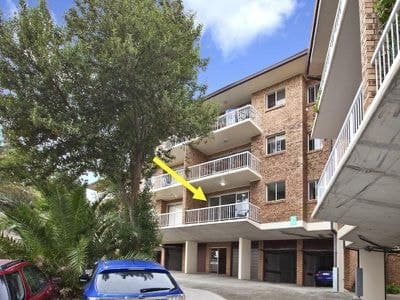10 / 57 Nesca Parade, The Hill - Image 1