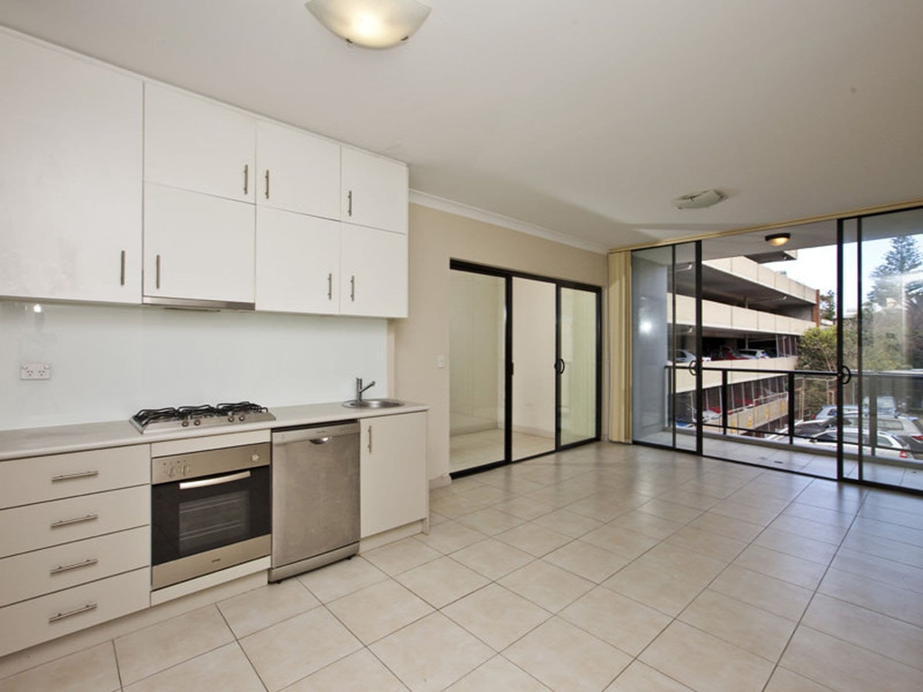 12 / 75 King Street, Newcastle, Newcastle - Image 1