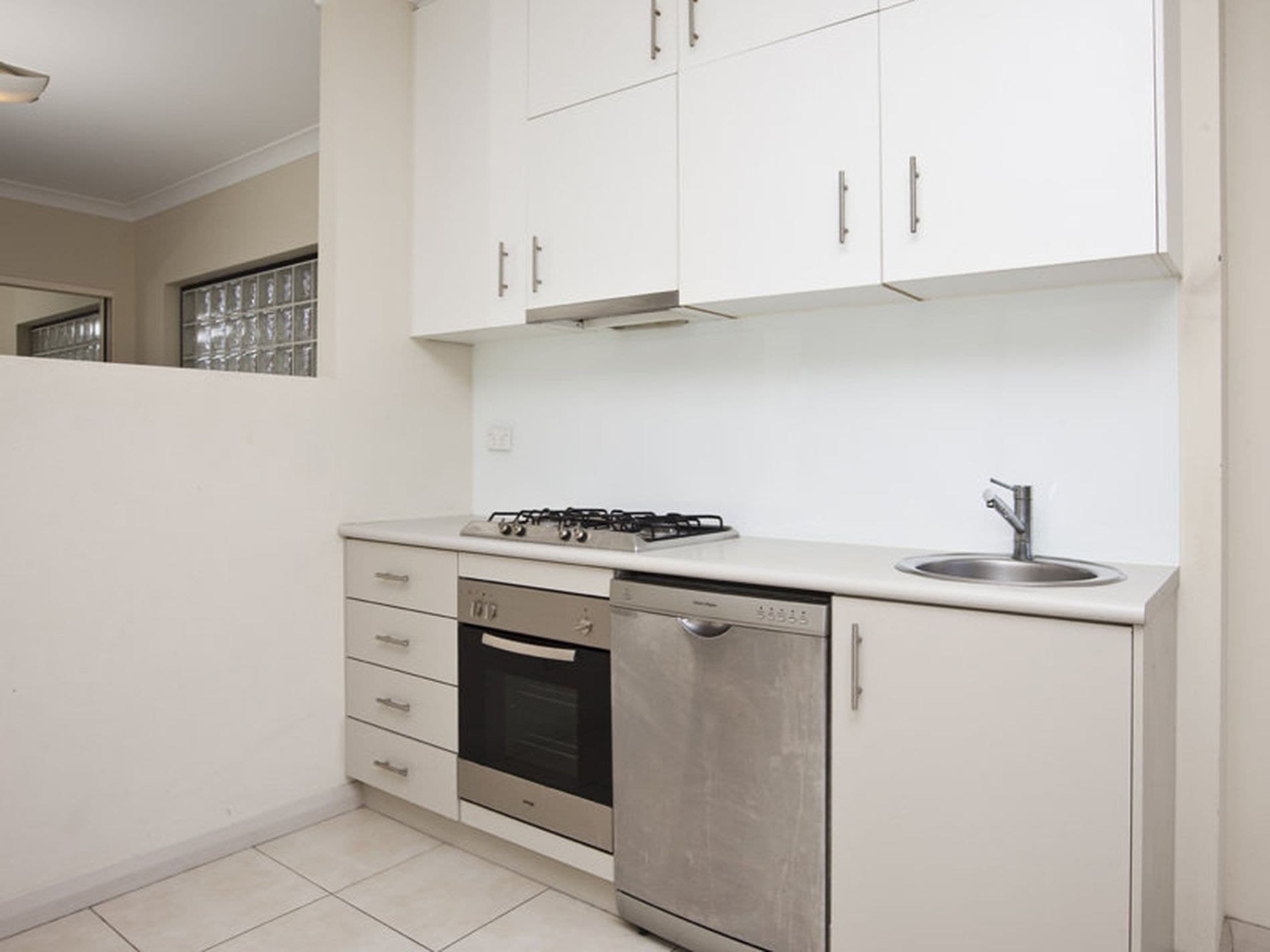 12 / 75 King Street, Newcastle, Newcastle - Thumbnail 2