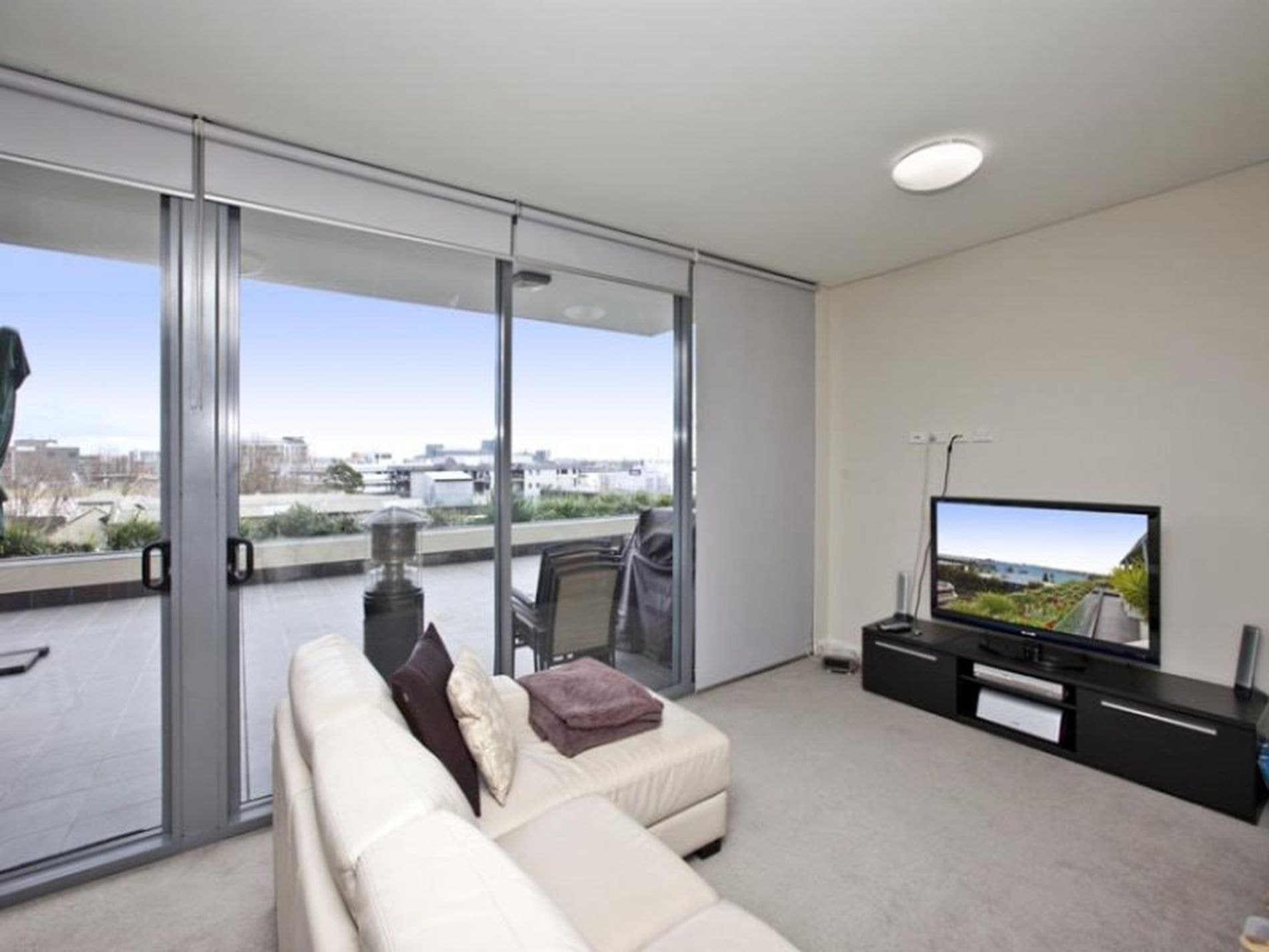 504 / 209 Hunter Street, Newcastle, Newcastle - Image 1