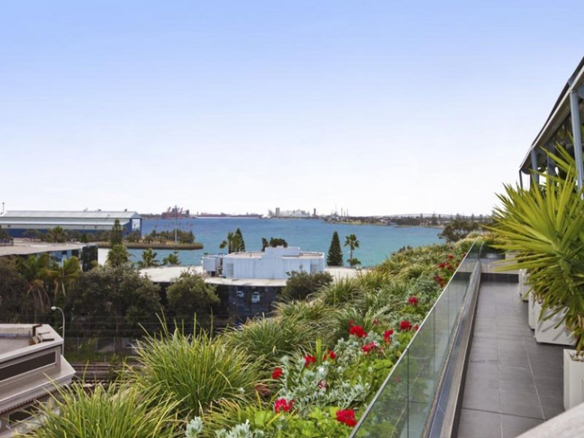 504 / 209 Hunter Street, Newcastle, Newcastle - Thumbnail 2