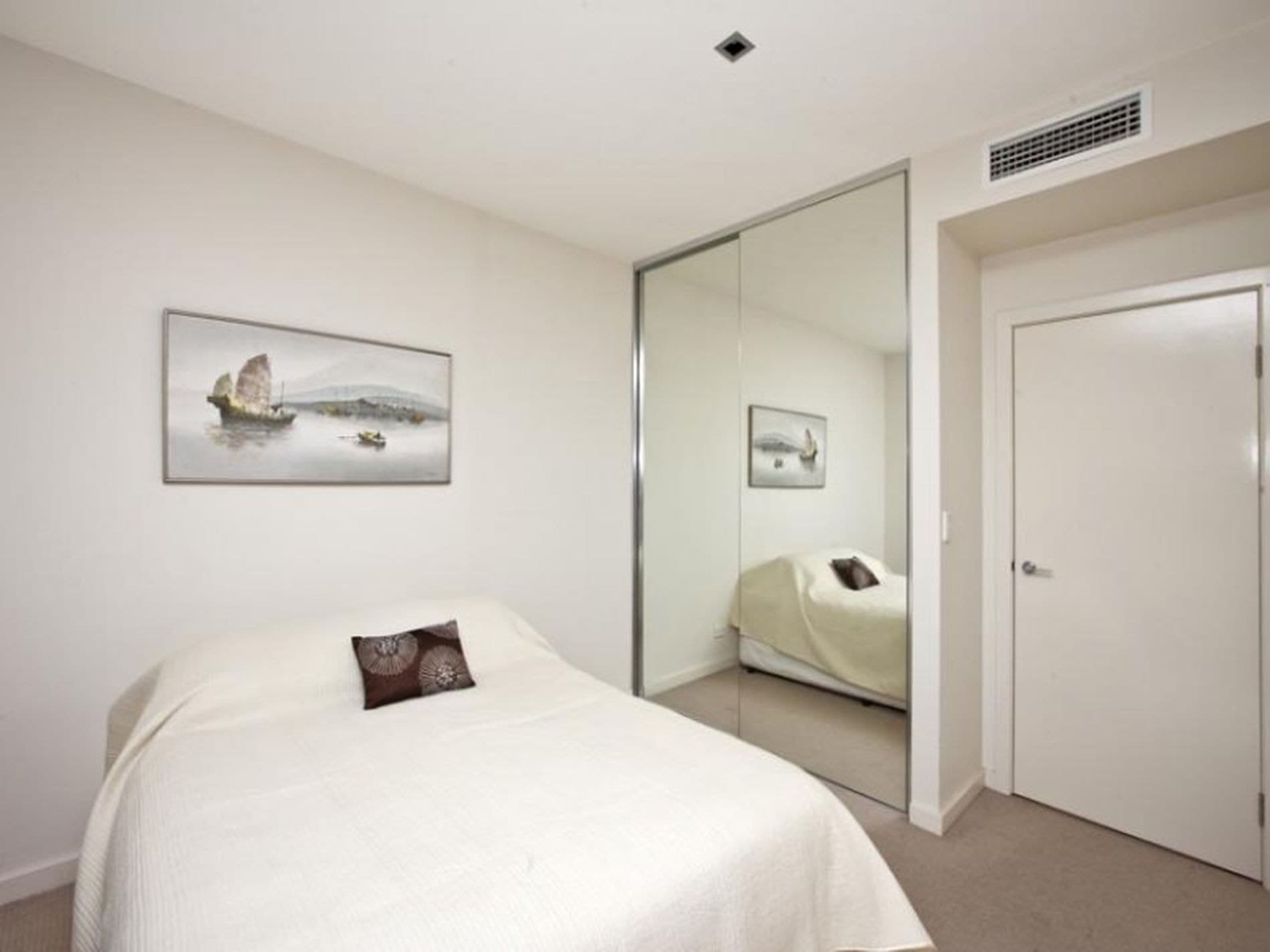 103 / 1 Honeysuckle Drive, Newcastle, Newcastle - Thumbnail 7