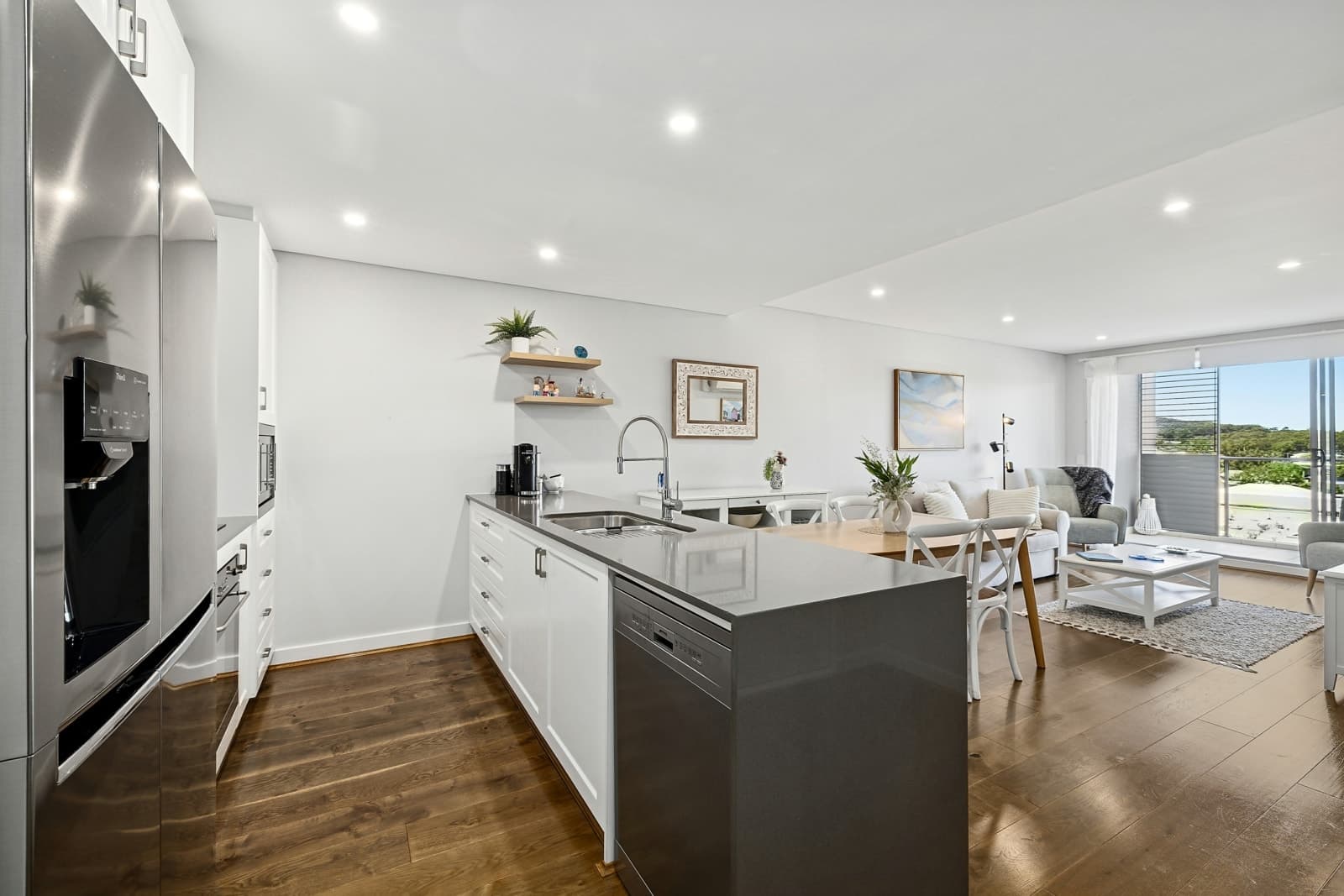 407/6 Bullecourt Street, Shoal Bay - Thumbnail 2