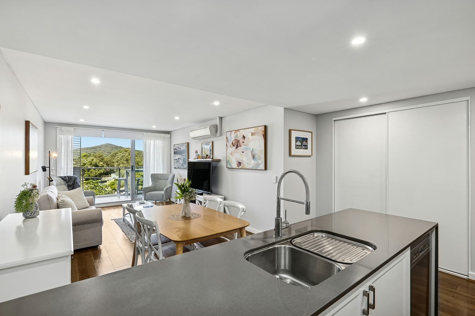 407/6 Bullecourt Street, Shoal Bay - Thumbnail 3