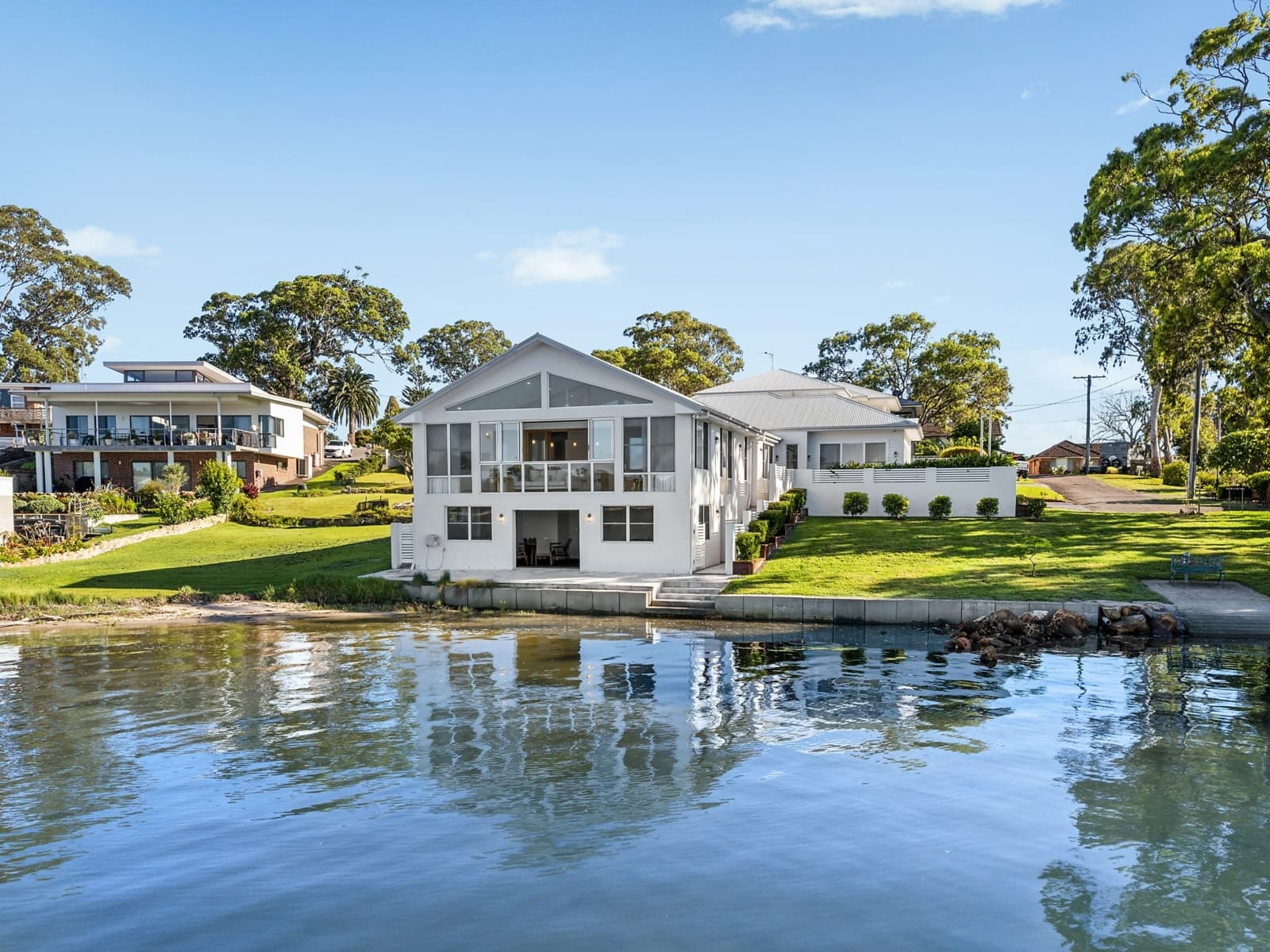 4 Pomona Place,Tanilba Bay, Tanilba Bay - Thumbnail 2