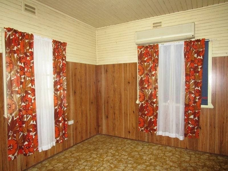 31 Roseberry St, Woodenbong - Thumbnail 6