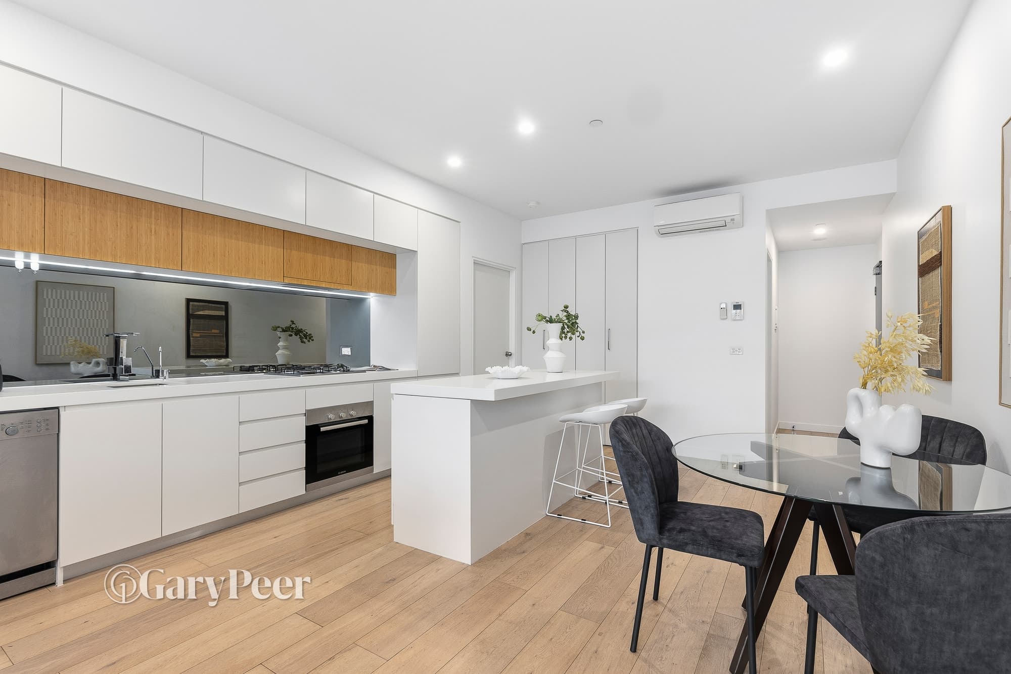 9 / 2a Parkside Street, Elsternwick, Elsternwick - Thumbnail 3