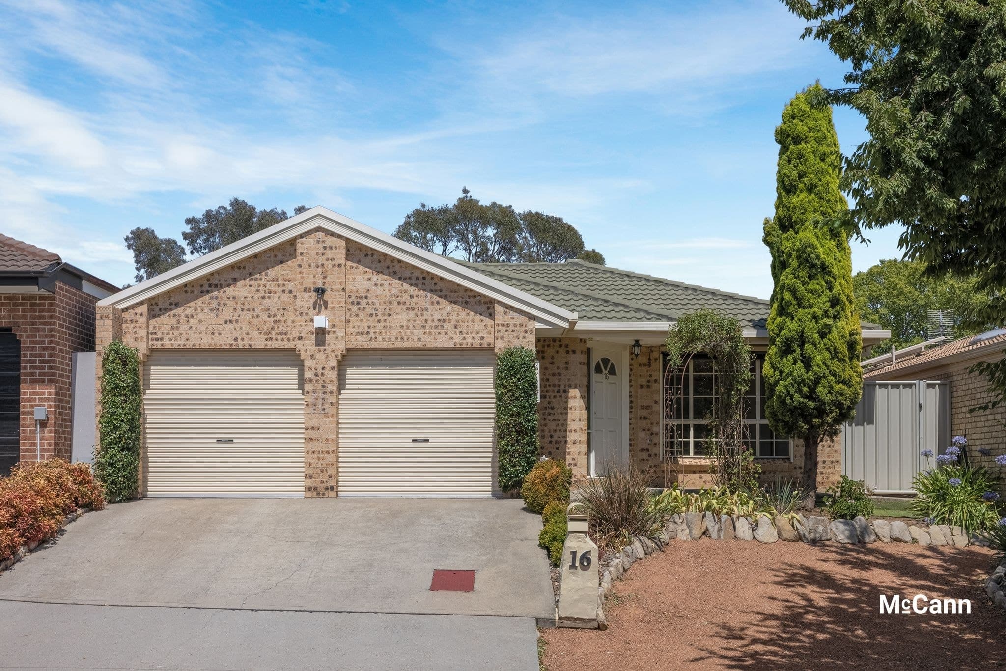 16 Charlton Crescent, Gordon, Gordon - Image 1