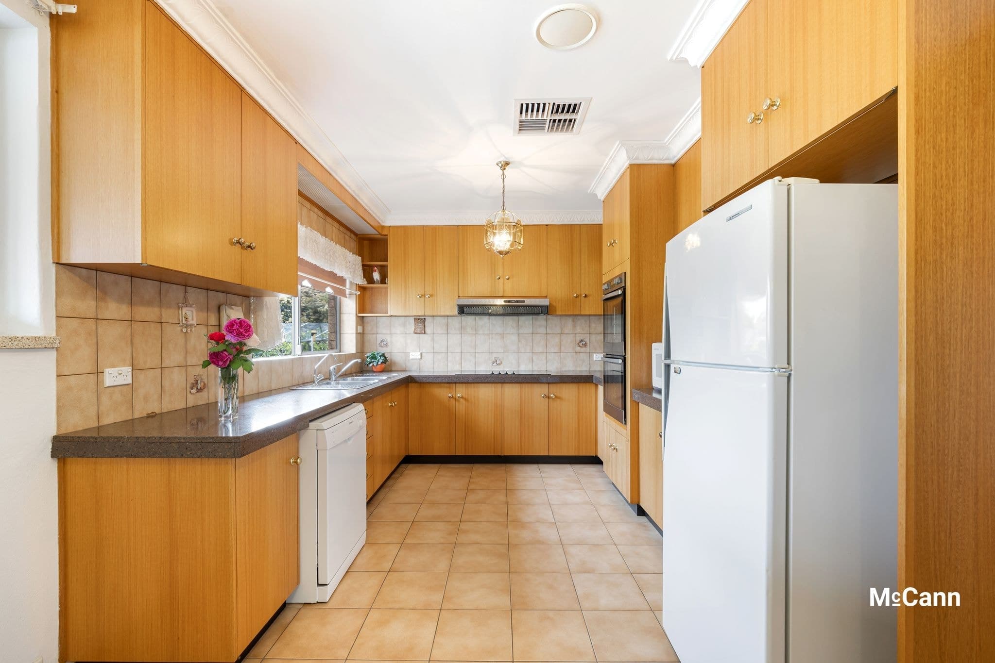 37 Cuthbert Circuit, Wanniassa ACT 2903, Wanniassa - Thumbnail 2