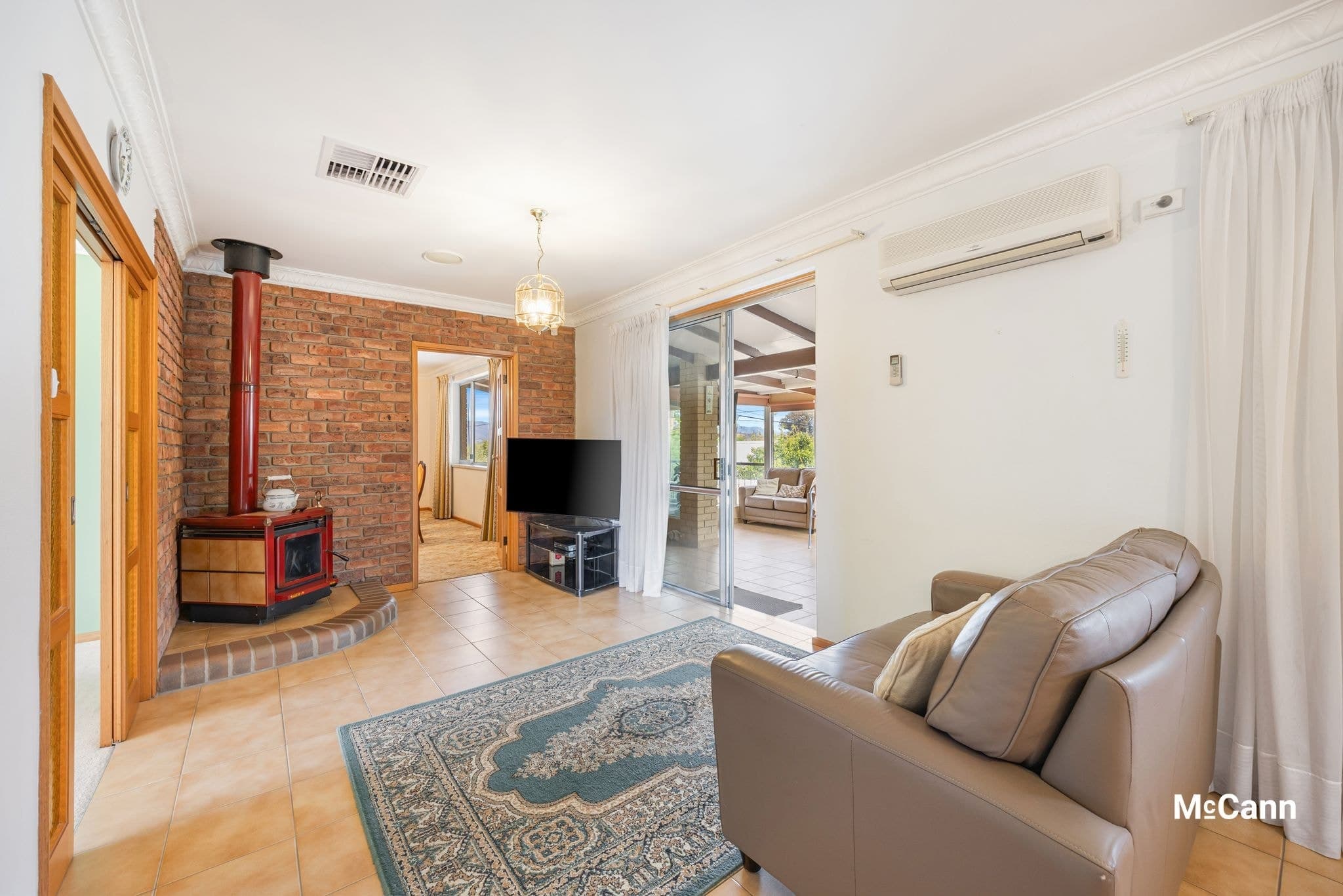 37 Cuthbert Circuit, Wanniassa ACT 2903, Wanniassa - Thumbnail 5