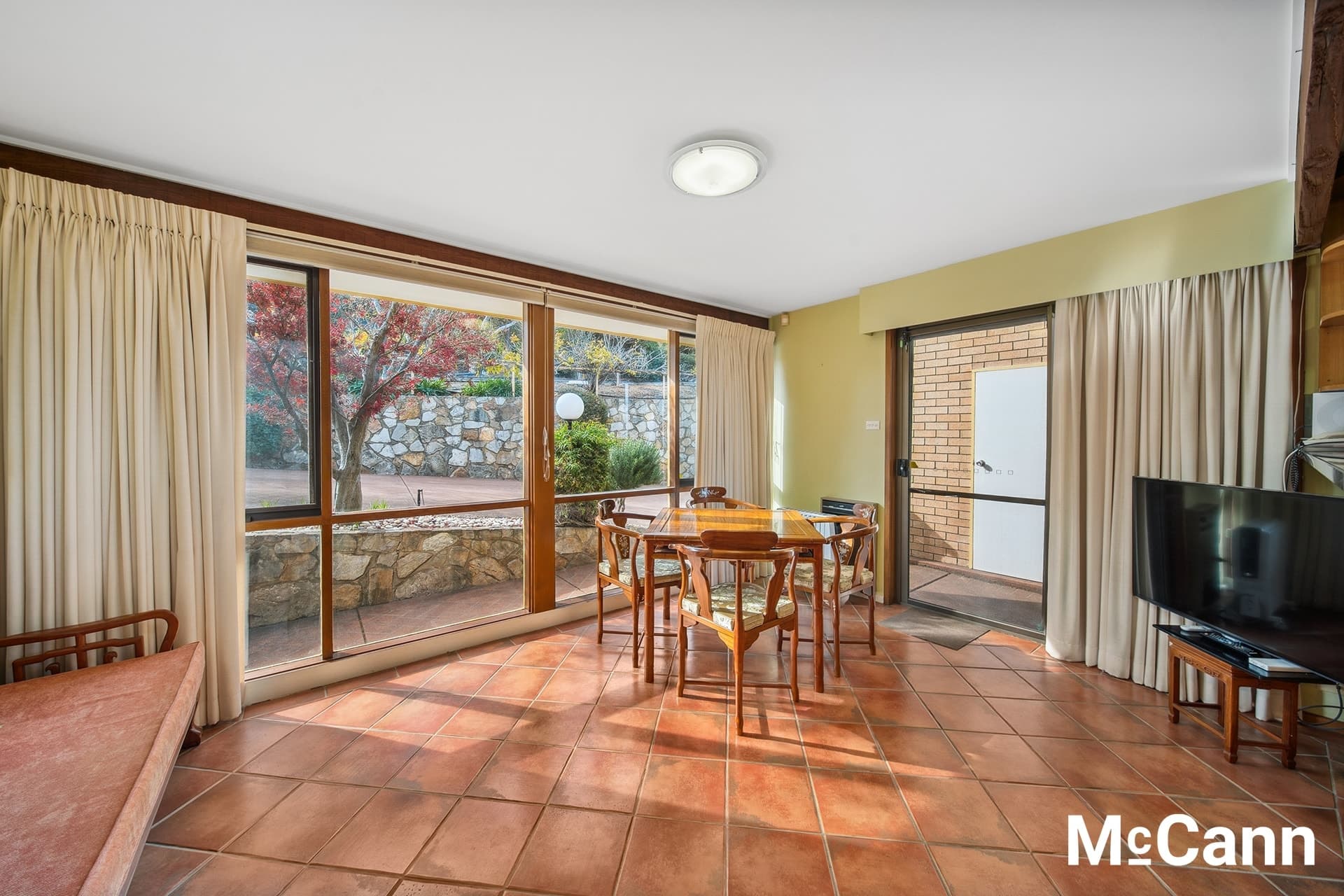 18 Harbison Crescent, Wanniassa ACT 2903, Wanniassa - Thumbnail 5
