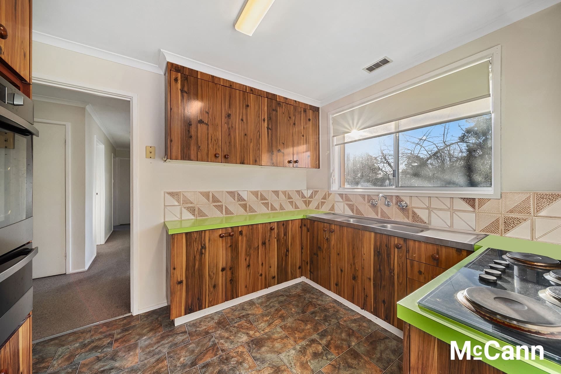 32 Wheeler Crescent, Wanniassa ACT 2903, Wanniassa - Thumbnail 3