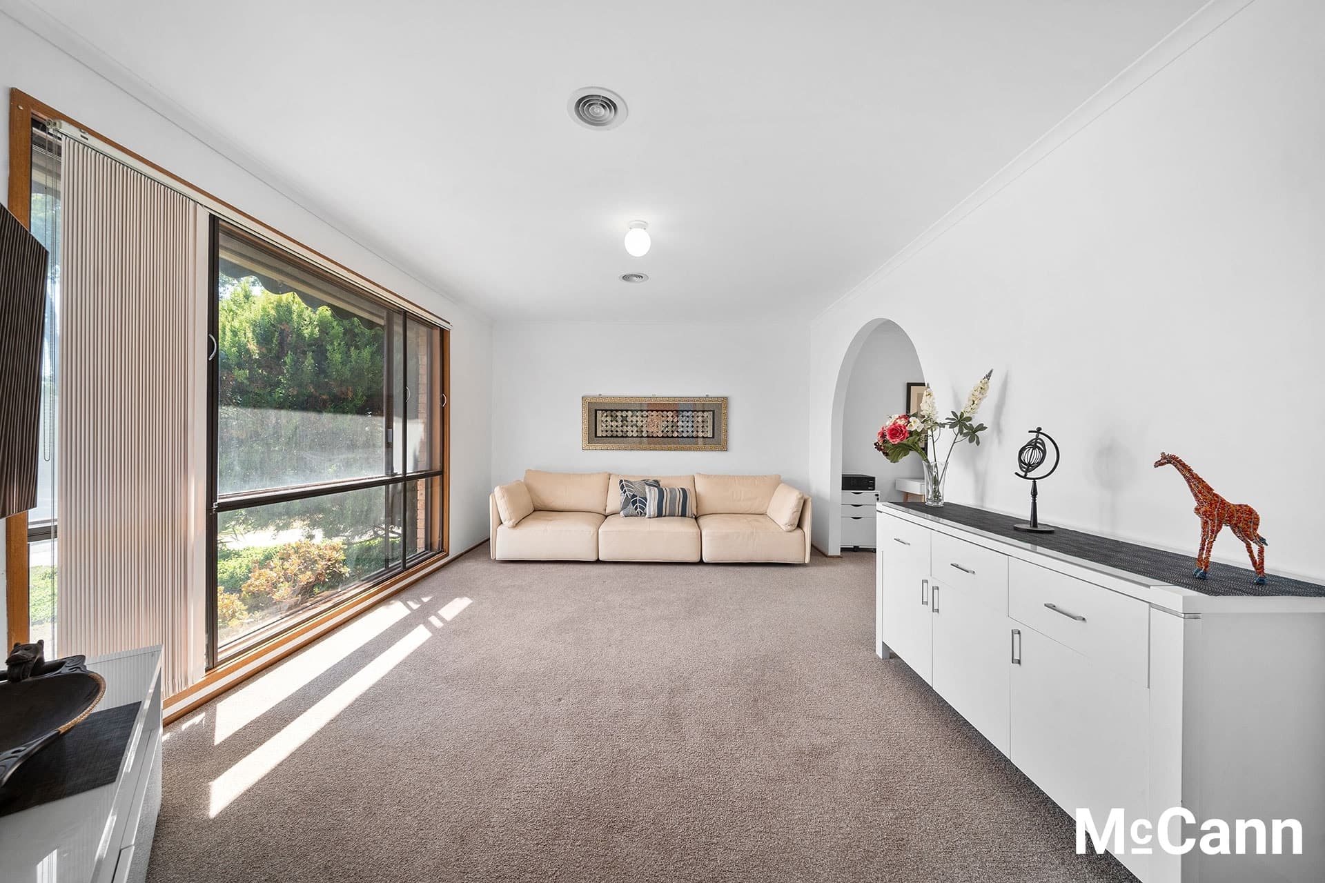 135 Louisa Lawson Crescent, Gilmore ACT 2905, Gilmore - Thumbnail 3