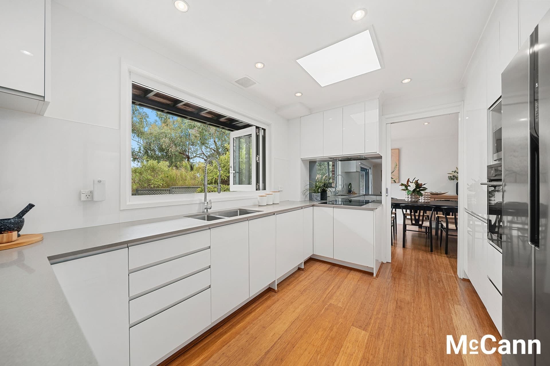 1 Harker Place, Wanniassa ACT 2903, Wanniassa - Thumbnail 3