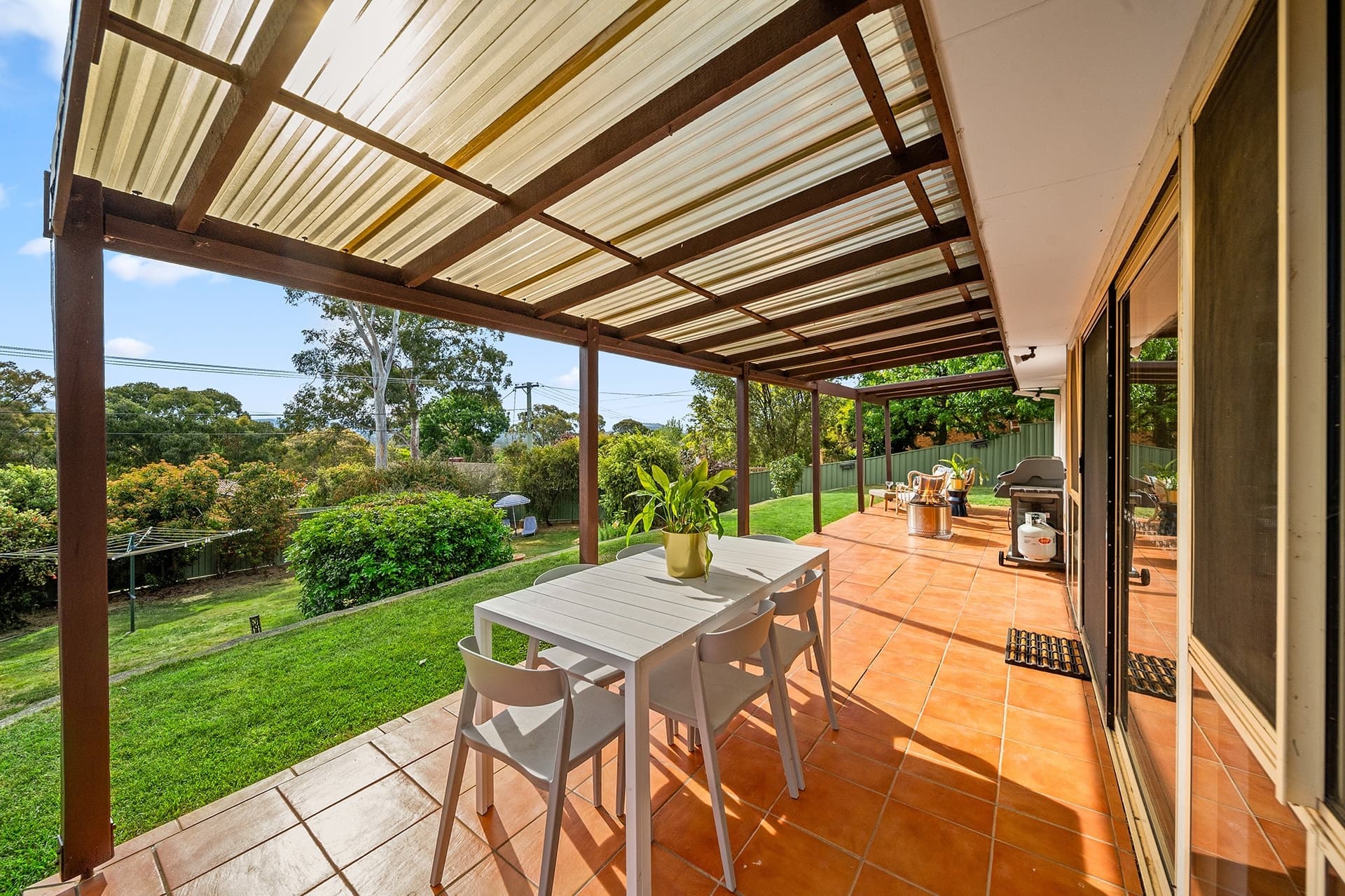 11 Holden Crescent, Wanniassa ACT 2903, Wanniassa - Thumbnail 2