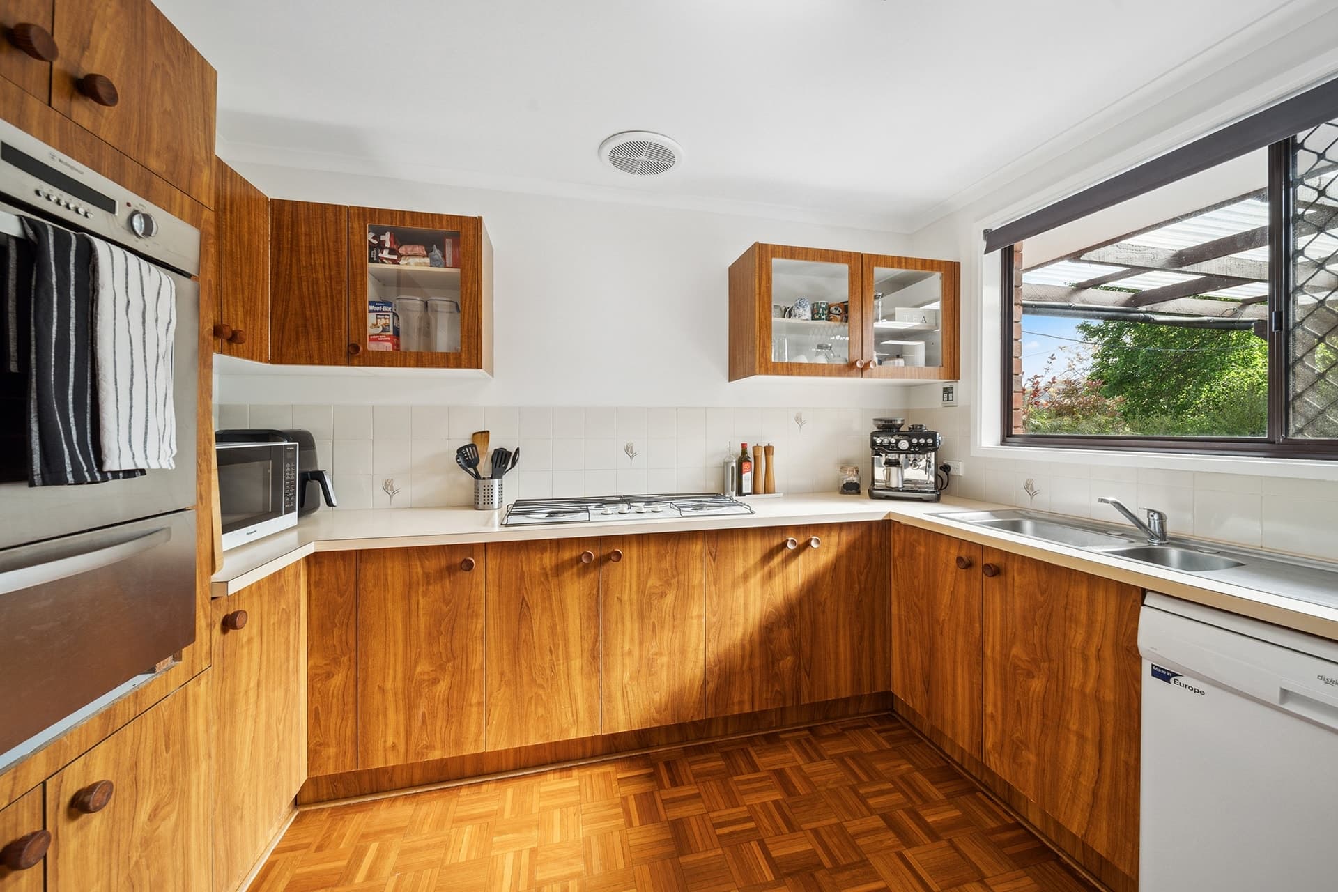 33 Sullivan Crescent, Wanniassa ACT 2903, Wanniassa - Thumbnail 4