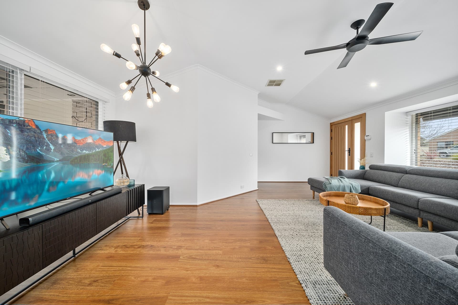 1 Mcilveen Place, Oxley ACT 2903, Oxley - Image 1