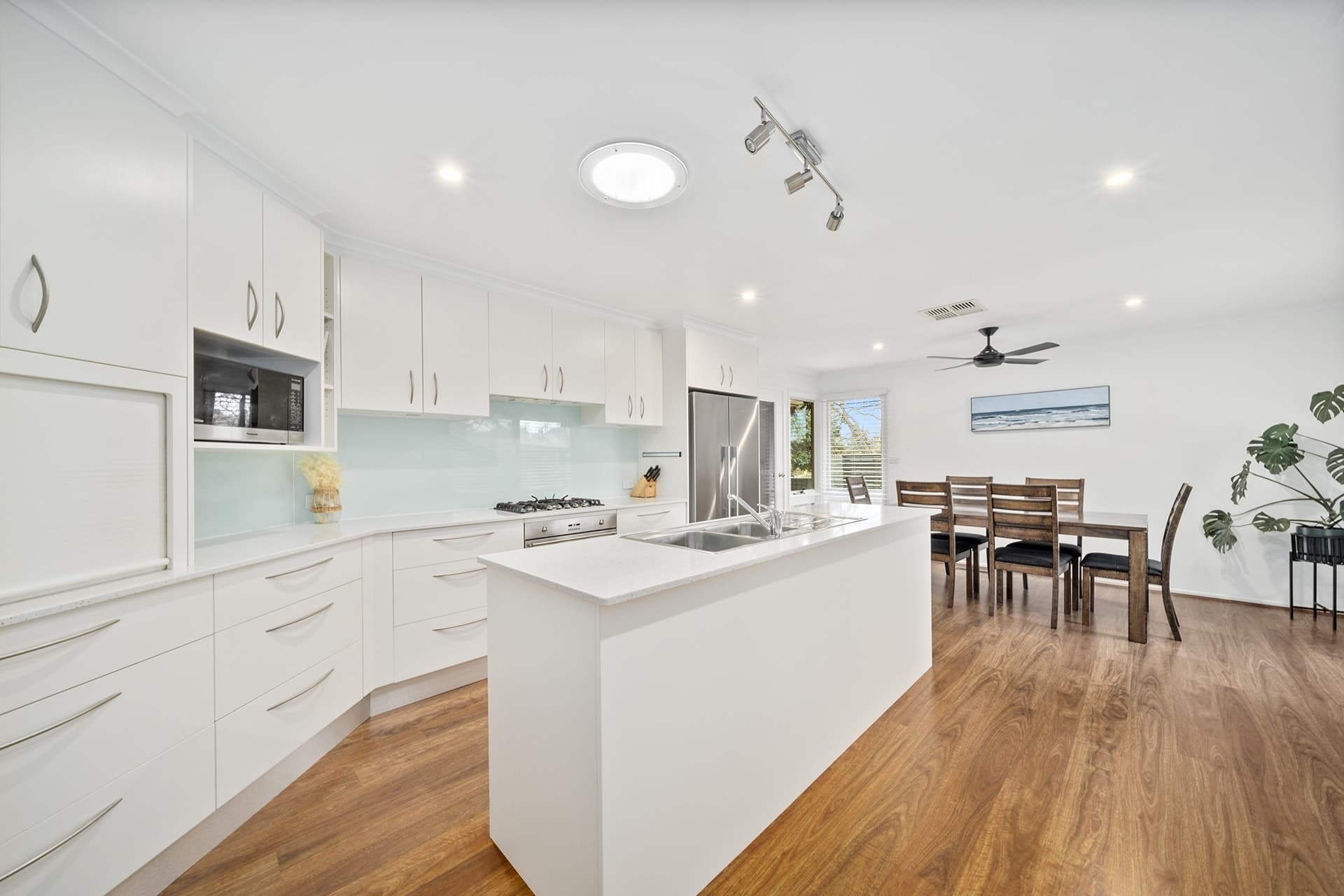 1 Mcilveen Place, Oxley ACT 2903, Oxley - Thumbnail 2