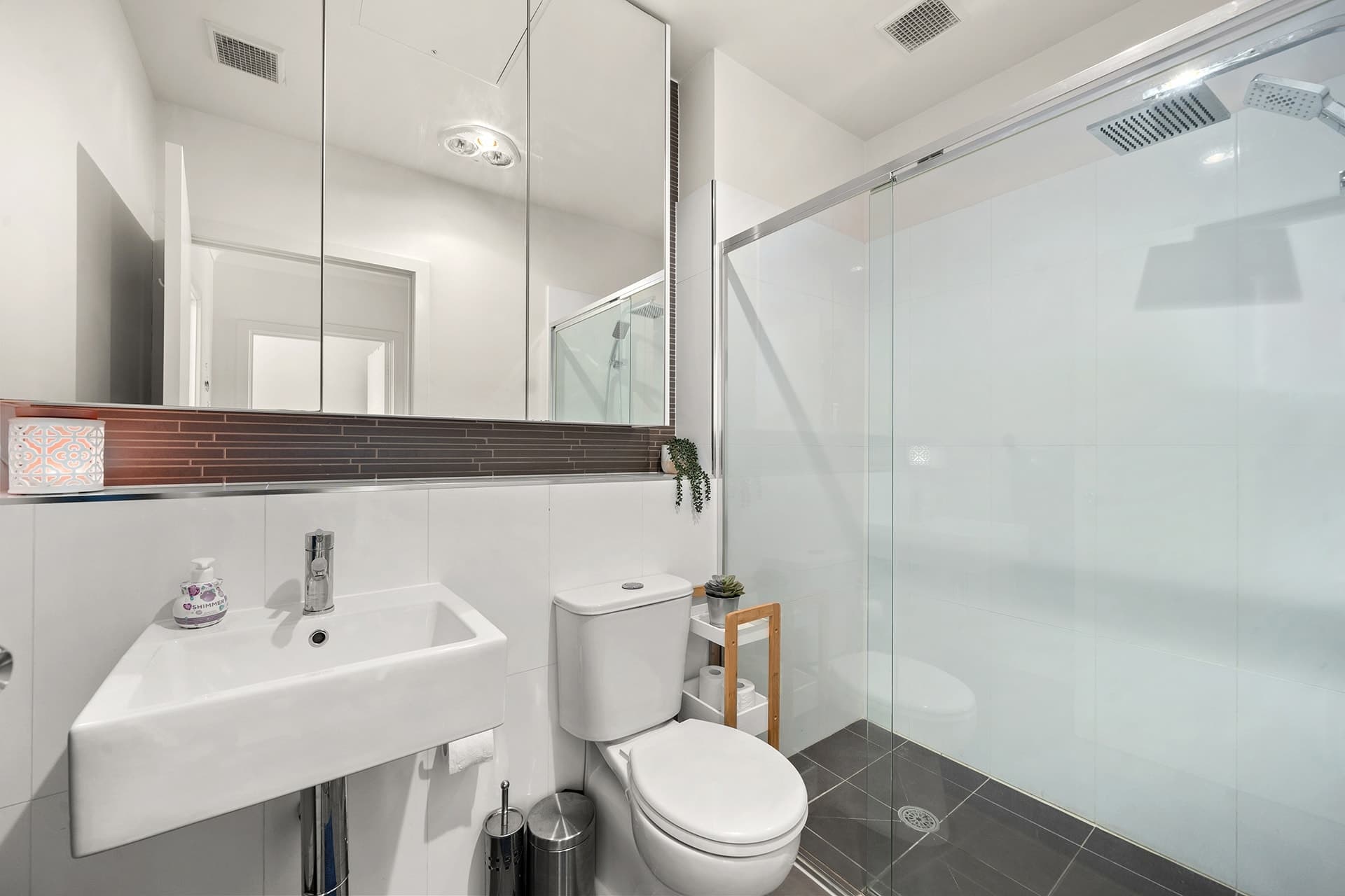 219, 142 Anketell Street, Greenway, Greenway - Thumbnail 4