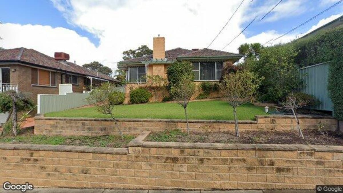33 Woolart Street, STRATHMORE VIC 3041, Strathmore - Image 1