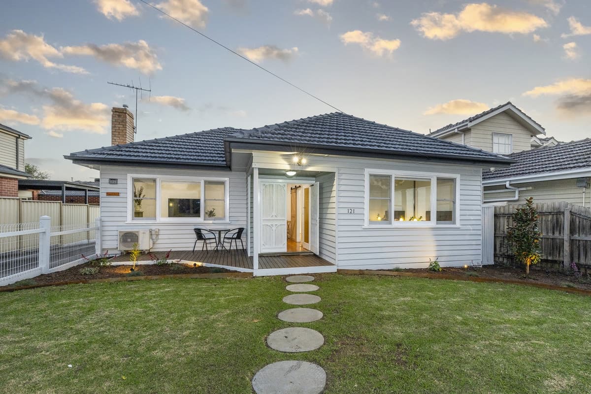 121 Haldane Road, NIDDRIE VIC 3042, Niddrie - Image 1