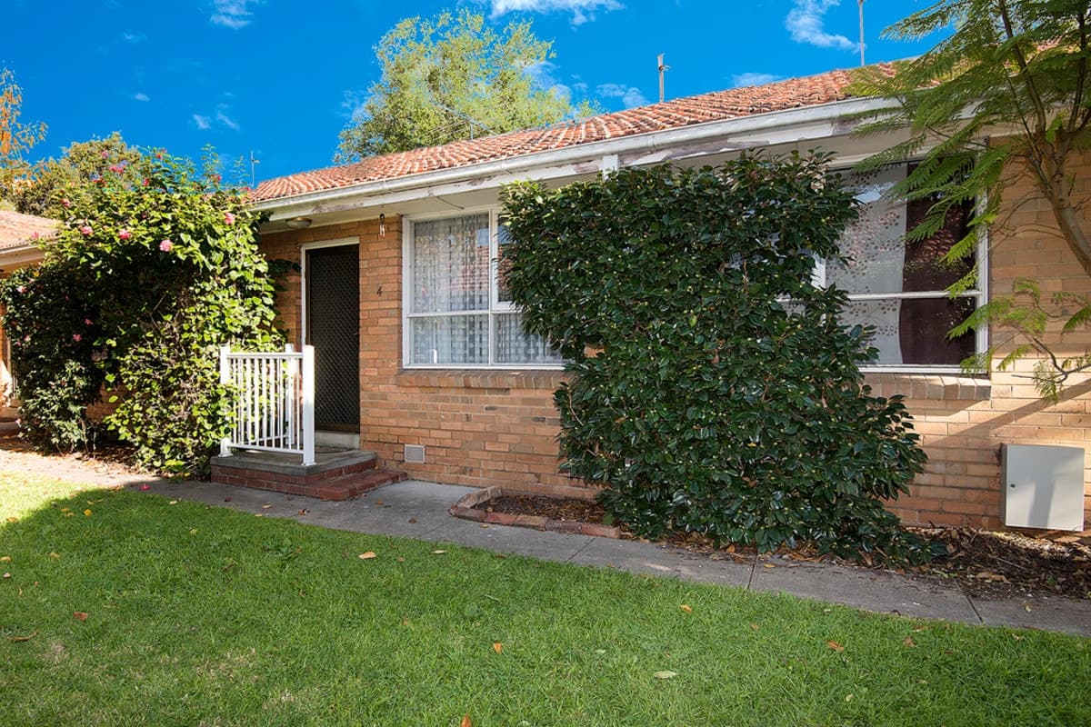 4 / 16 Vanberg Road, ESSENDON VIC 3040, Essendon - Image 1