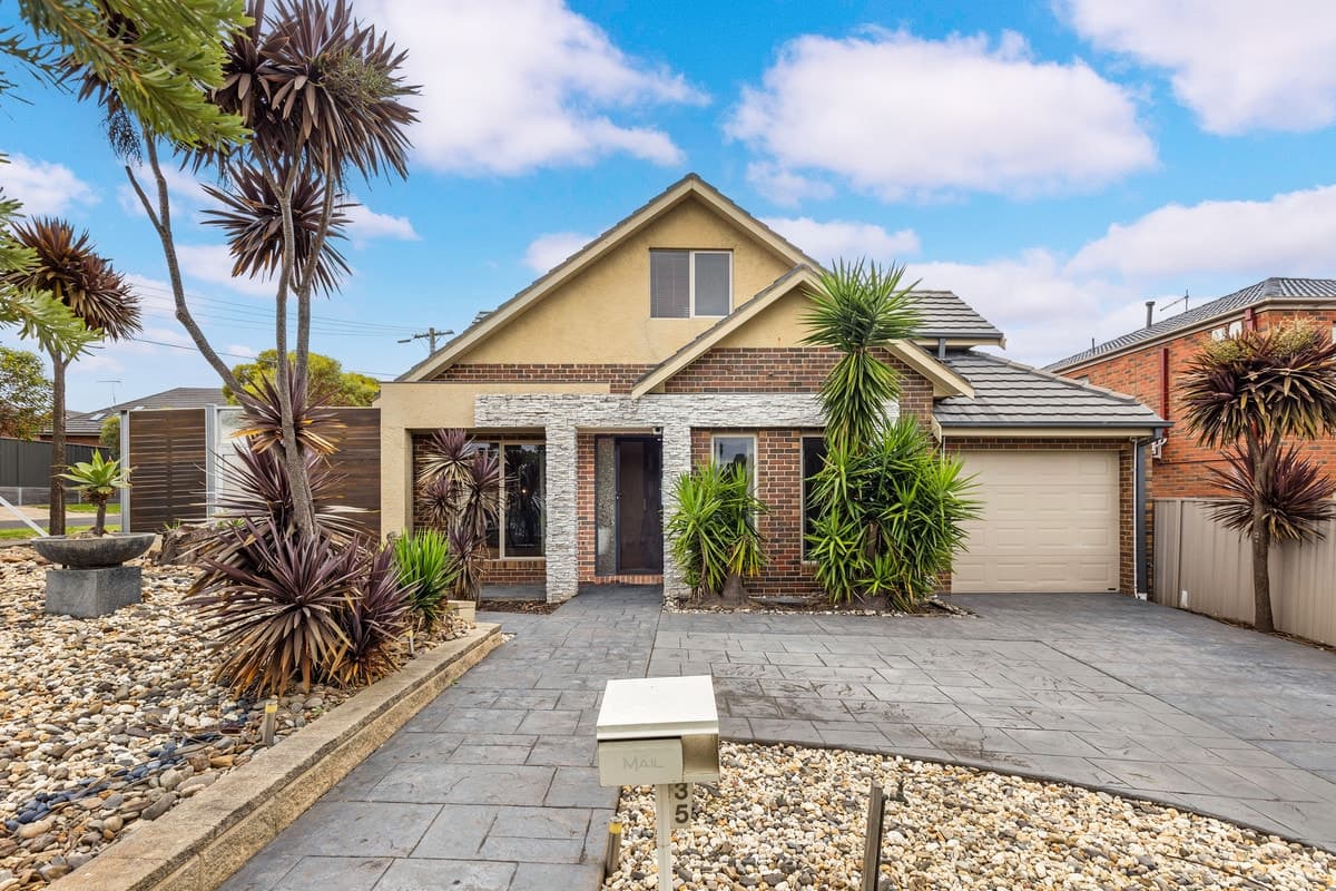 35 Hillcrest Drive, WESTMEADOWS VIC 3049, Westmeadows - Image 1