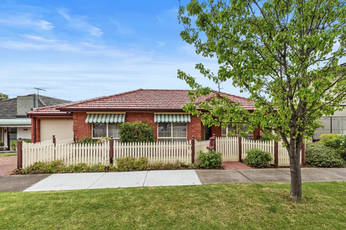 1 / 72 Deakin Street, ESSENDON VIC 3040, Essendon - Image 1