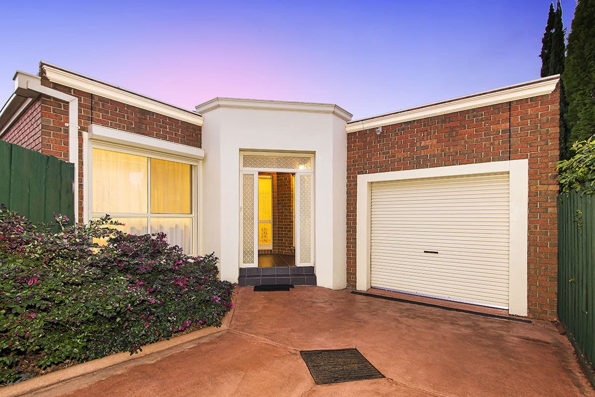 2 / 26 Strathnaver Avenue, STRATHMORE VIC 3041, Strathmore - Image 1