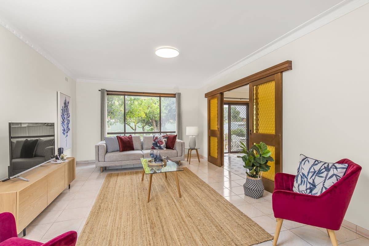 4 Templewood Crescent, AVONDALE HEIGHTS VIC 3034, Avondale Heights - Thumbnail 2