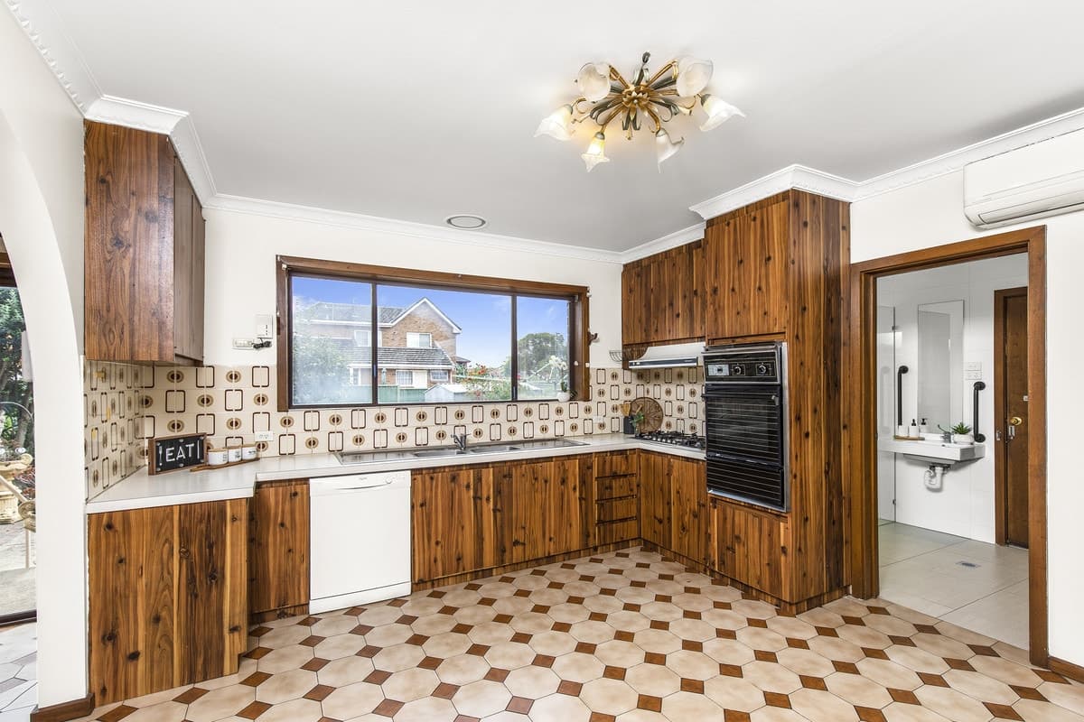 4 Templewood Crescent, AVONDALE HEIGHTS VIC 3034, Avondale Heights - Thumbnail 6