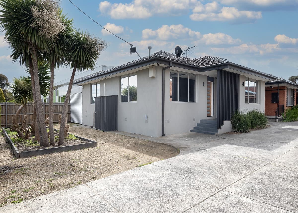 1 / 32 Roberts Road, AIRPORT WEST VIC 3042, Airport West - Image 1
