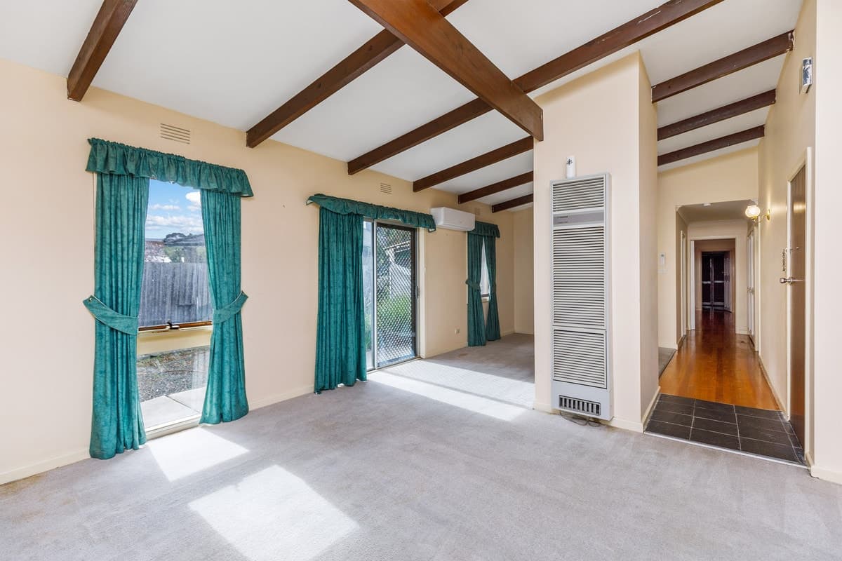 45 Tadstan Drive, TULLAMARINE VIC 3043, Tullamarine - Thumbnail 2