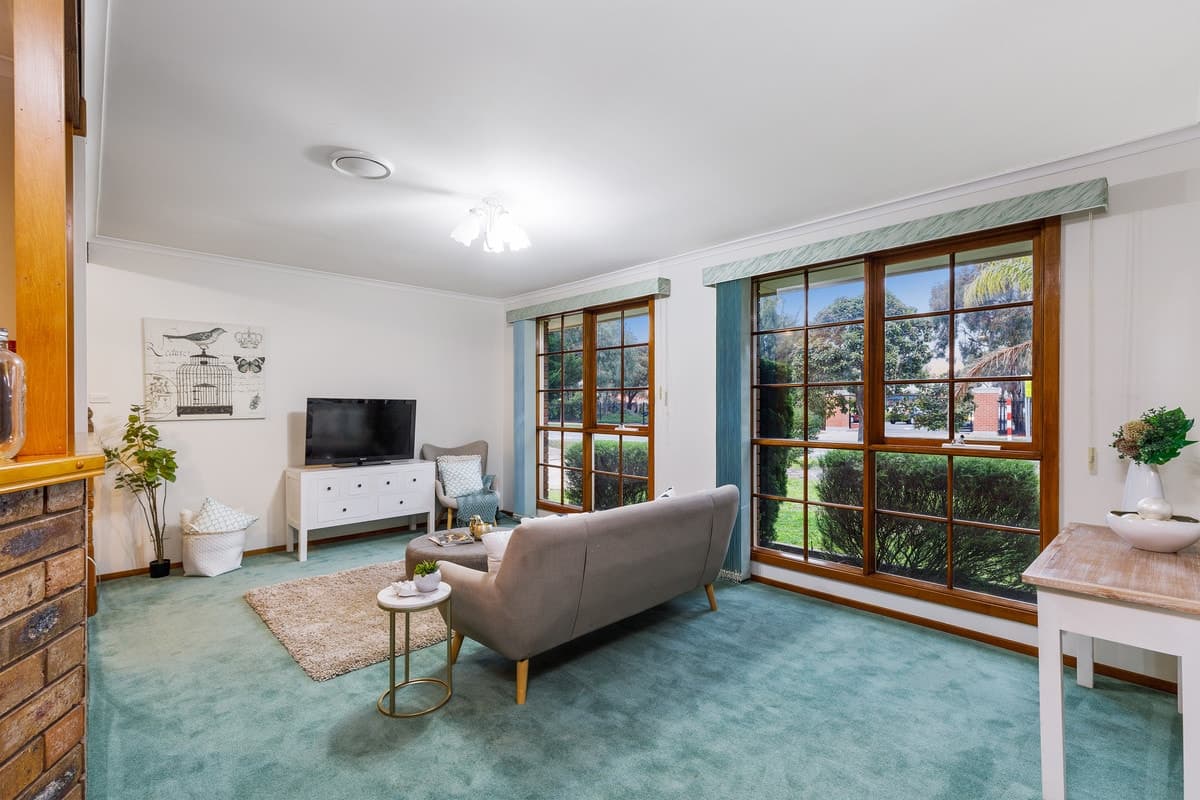 6 Parmelia Drive, TAYLORS LAKES VIC 3038, Taylors Lakes - Thumbnail 5