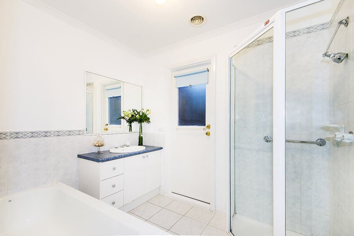 35 HIGHRIDGE Crescent, AIRPORT WEST VIC 3042, Airport West - Thumbnail 5
