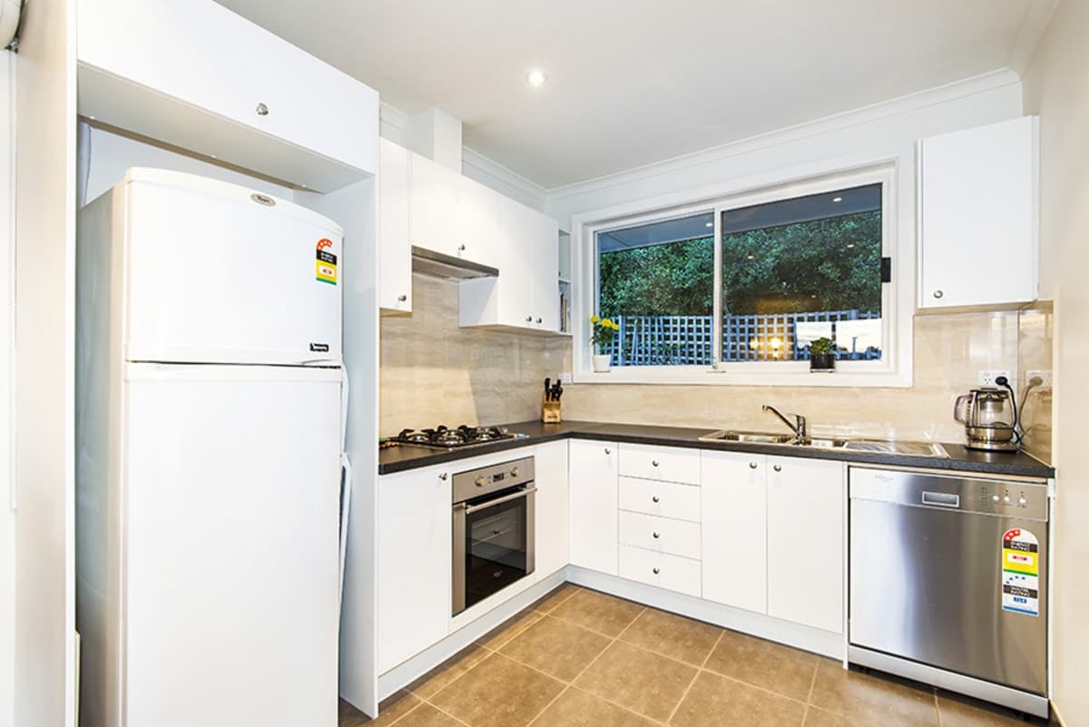 3 / 3 FARRINGDON Street, PASCOE VALE VIC 3044, Pascoe Vale - Thumbnail 2